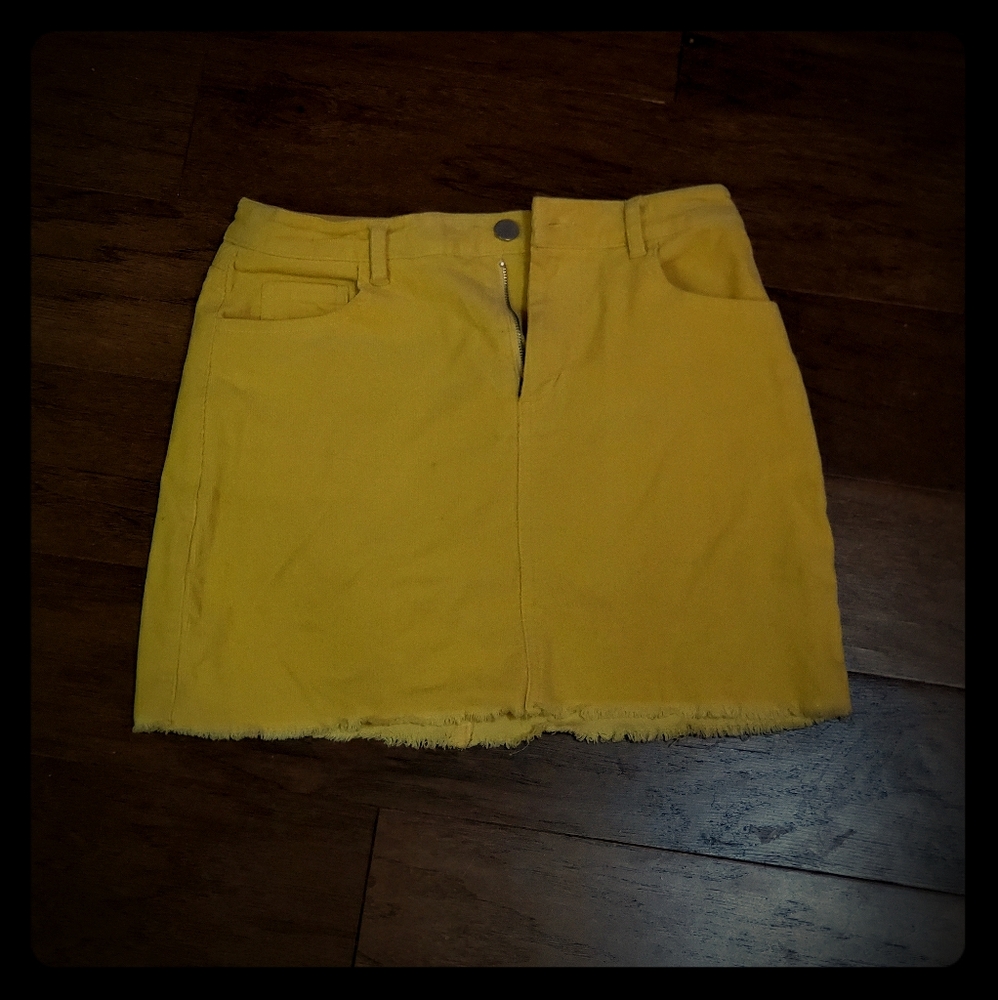 Forever 21 yellow mini skirt